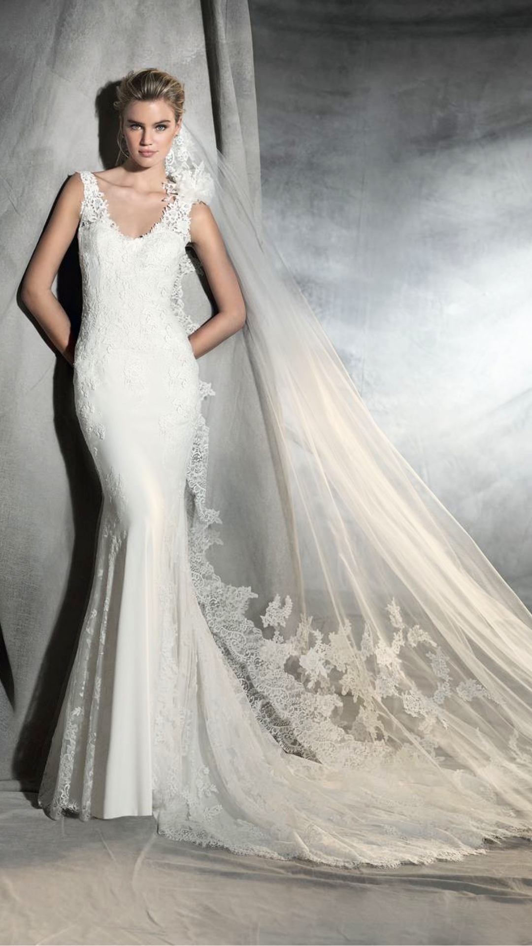 Vestido de noiva da curadoria internacional da Boutique de Noivas — modelo de luxo importado